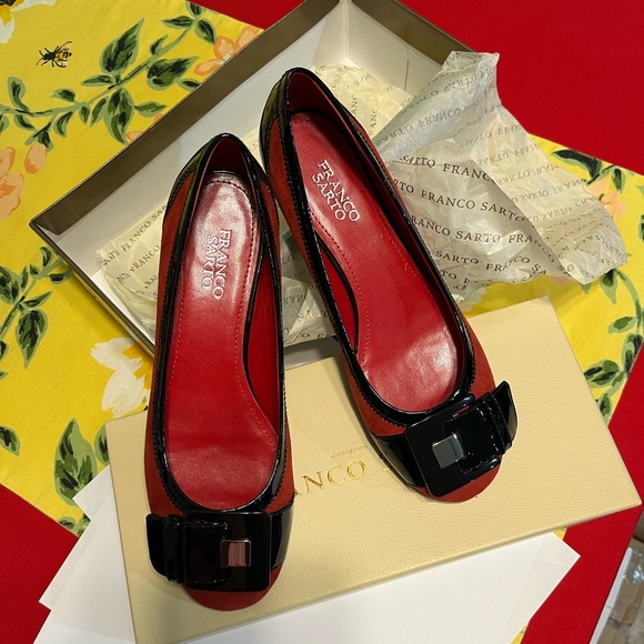 Franco Sarto dress shoes. Size 9M. Red suede with black patent leather accents. - Picture 1 of 3